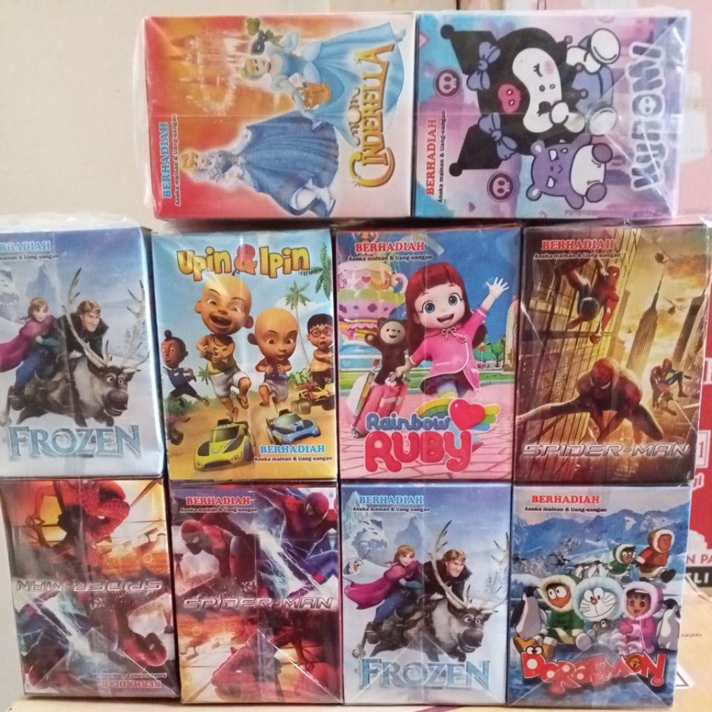mainan kotak kado kado karakter berhadiah uang dan mainan isi 12pcs