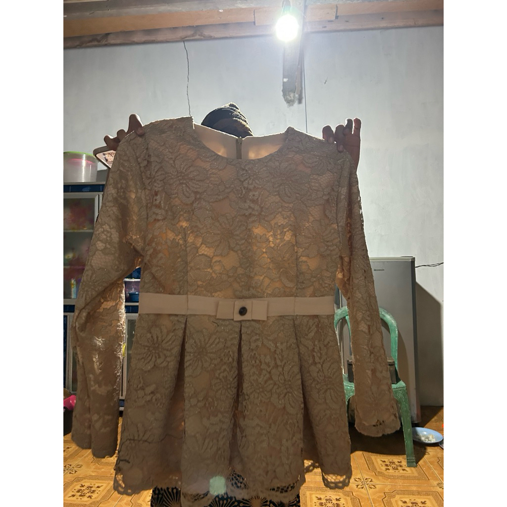 preloved kebaya wisuda
