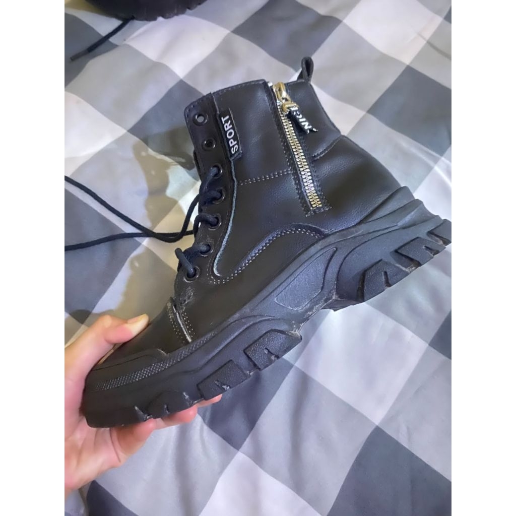 PRELOVED SEPATU BOOT SIZE 36 MERK PINKEY GOOD CONDITION
