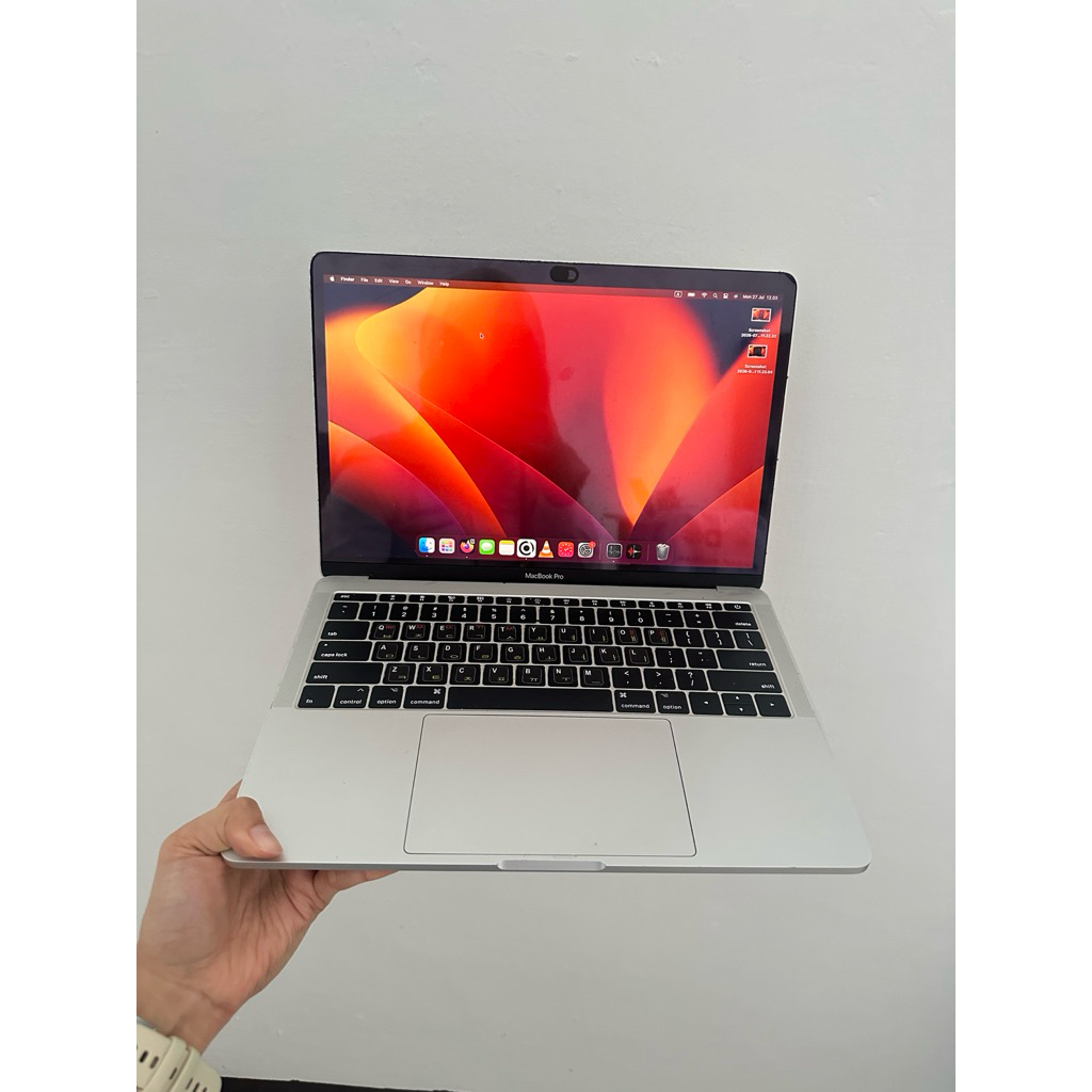 MacBook Pro 2017 13-inch RAM 8GB Storage 256GB