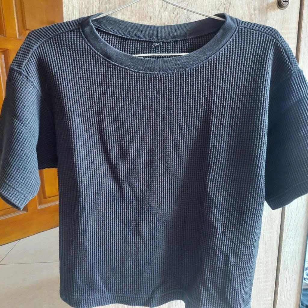 [PRELOVED] UNIQLO WAFFLE TSHIRT