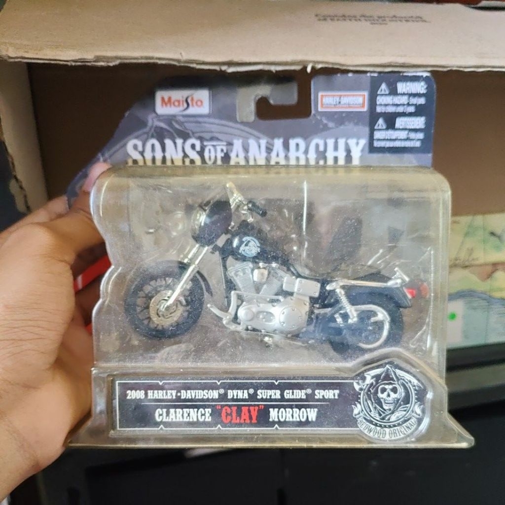 Mainan Motor Harley-Davidson Dyna Super Glide Sport 2008 Clarence Clay Morrow Sons Of Anarchy