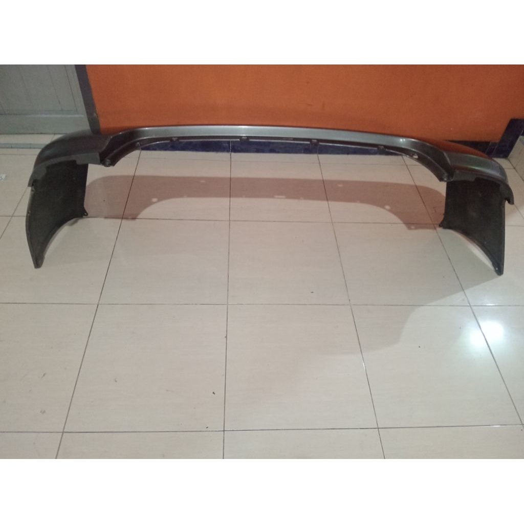 bemper belakang kijang Innova th 2004-2008 copotan asli Toyota