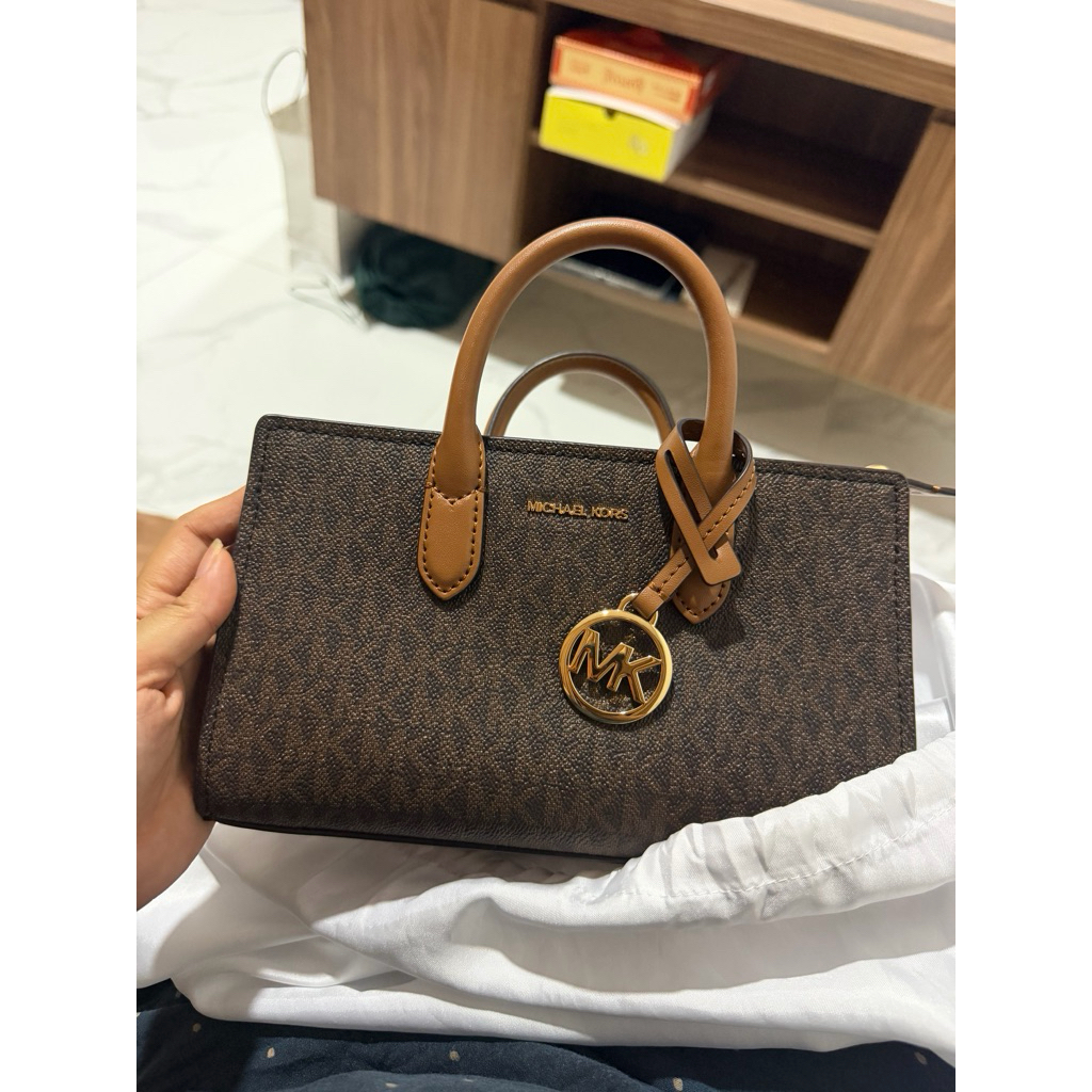 mk preloved