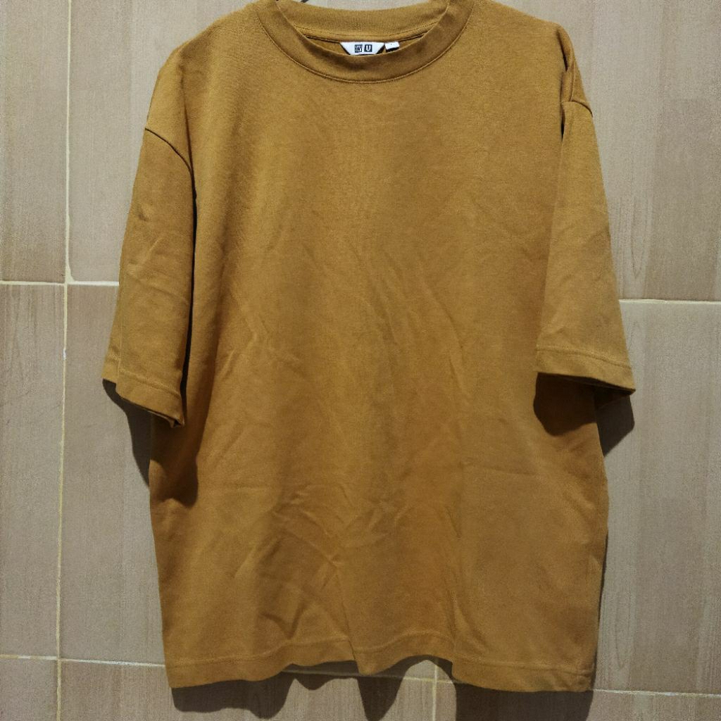 KAOS UNIQLO AIRISM