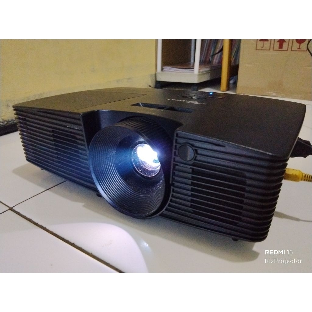 Proyektor second OPTOMA XA520 HDMI 3800ANSI LUMENS XGA DLP murah