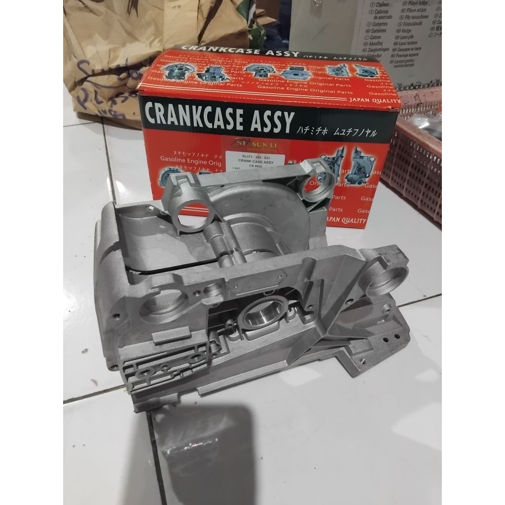 Crank Case Assy Chainsaw 5200/5800 Sunli / Body/Bodi Senso/Chainsaw 5200/5800 / Bak Mesin / Blok Mes