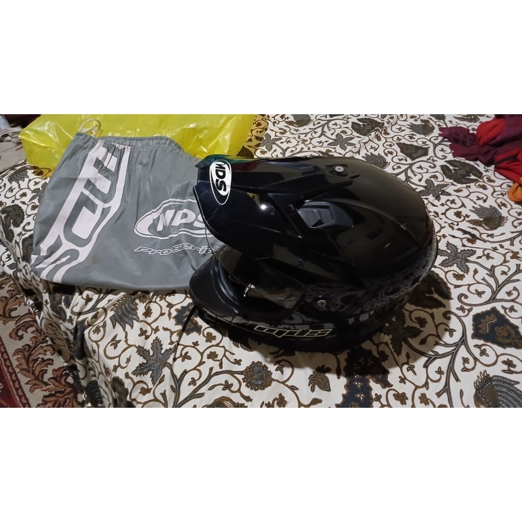 MDS SUPERMOTO HELMET Ukuran L