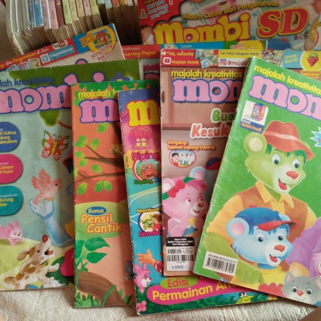 BUKU MAJALAH KREATIVITAS MOMBI
