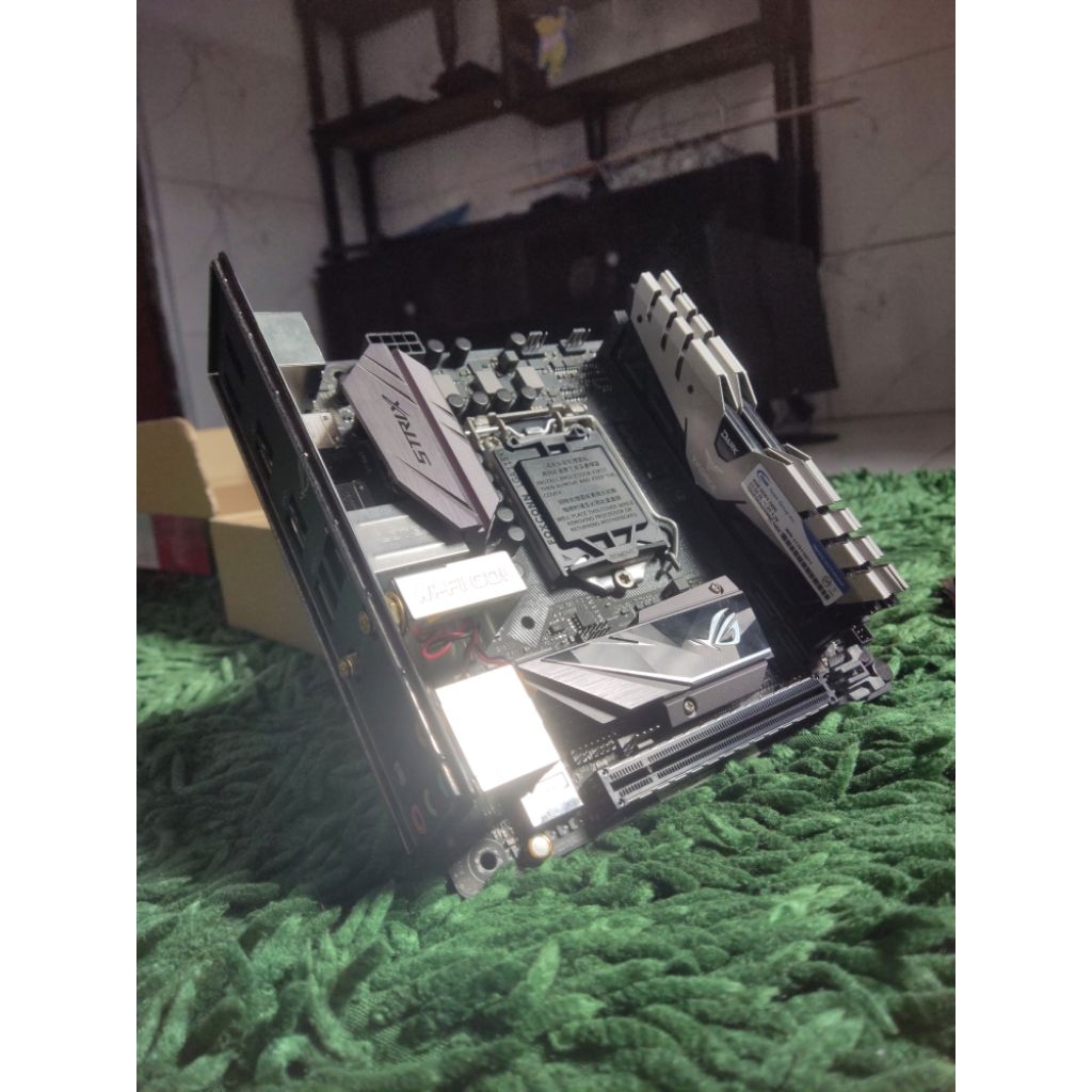 Asus ROG Strix B250I Wifi Motherboard Mini ITX