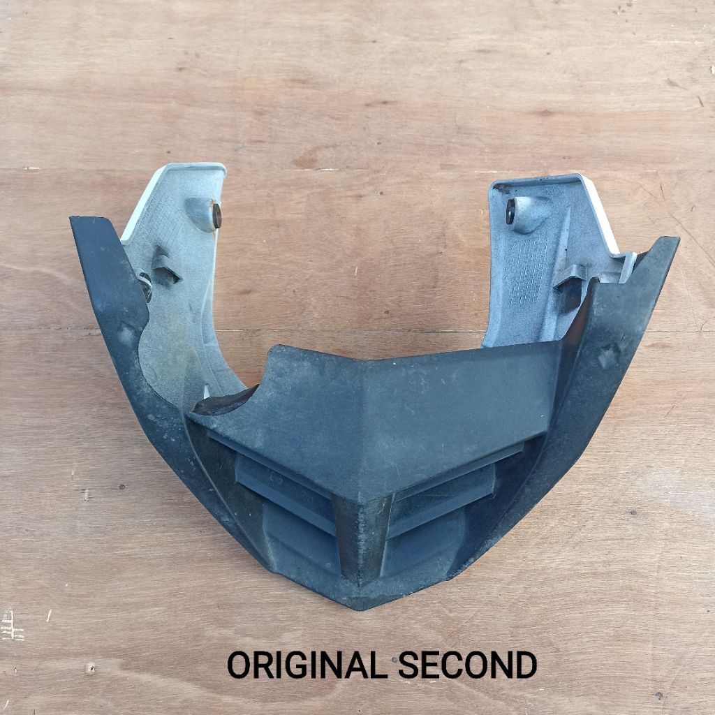Undercowl undercover Cover Mesin Tebeng Lumpur Yamaha Vixion New NVA Original Second