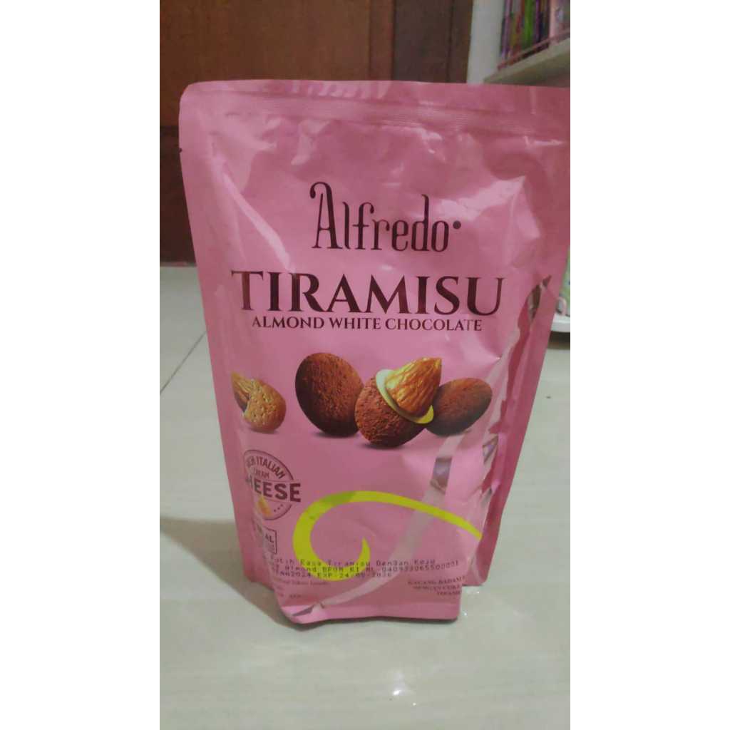 Alfredo Tiramisu Almond Chocolate