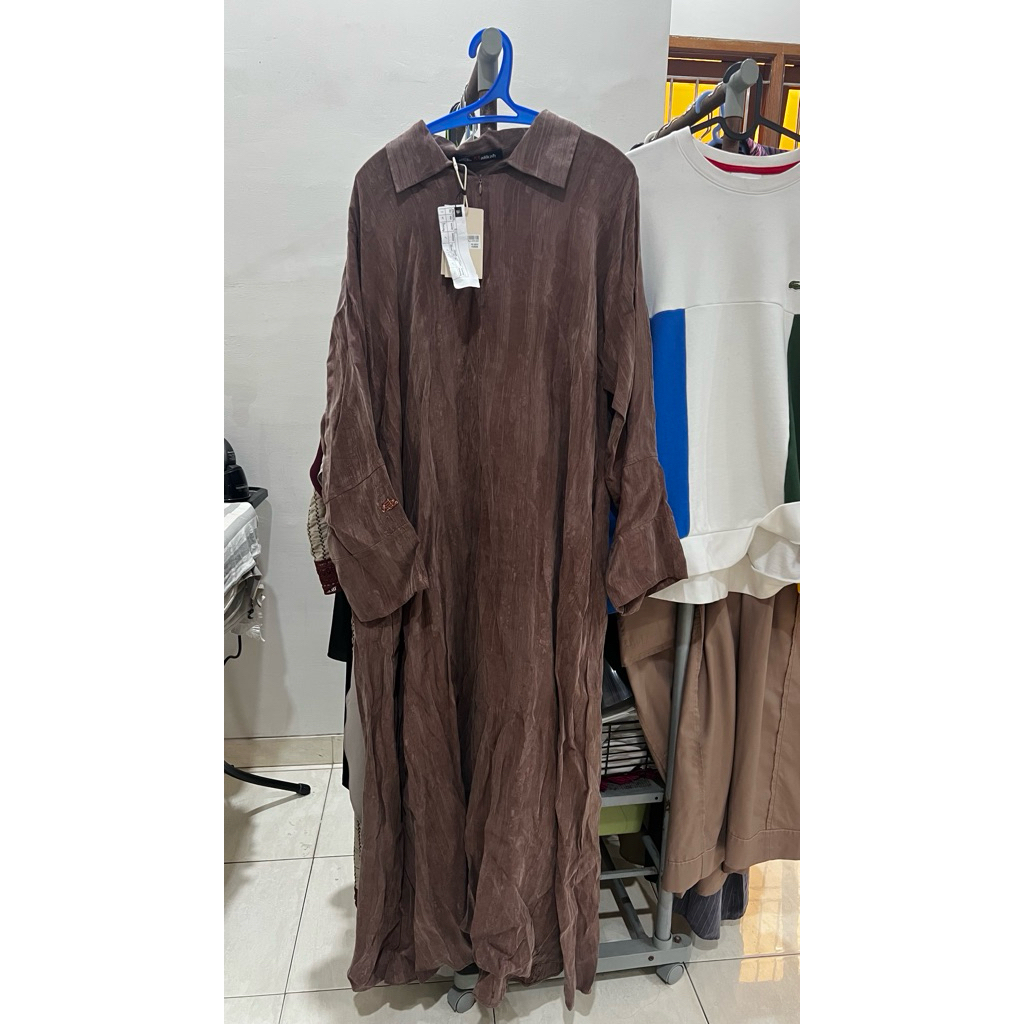 [Abaya Malikah] Preloved & NWT Abaya
