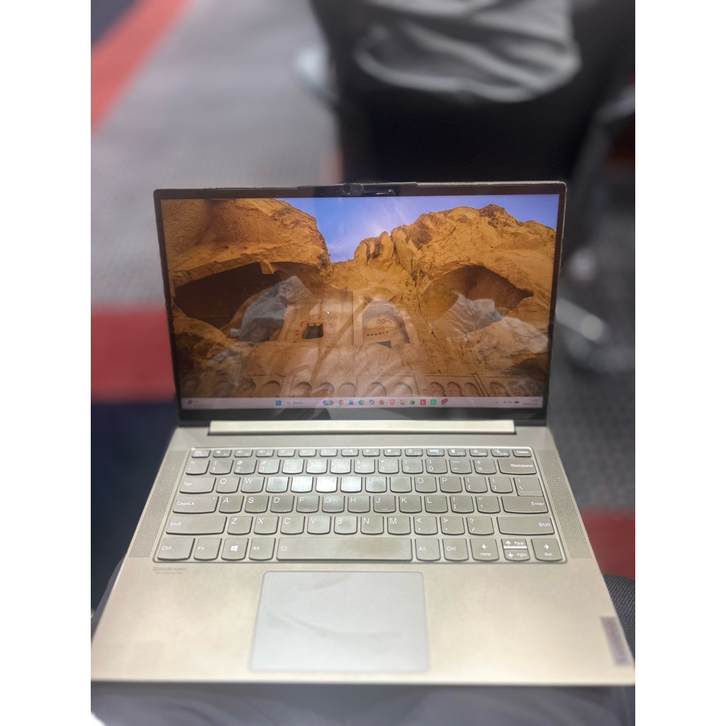 Laptop Lenovo Yoga 7 Slim Intel Core i5 8GB Second Berkualitas, Pemakaian Pribadi