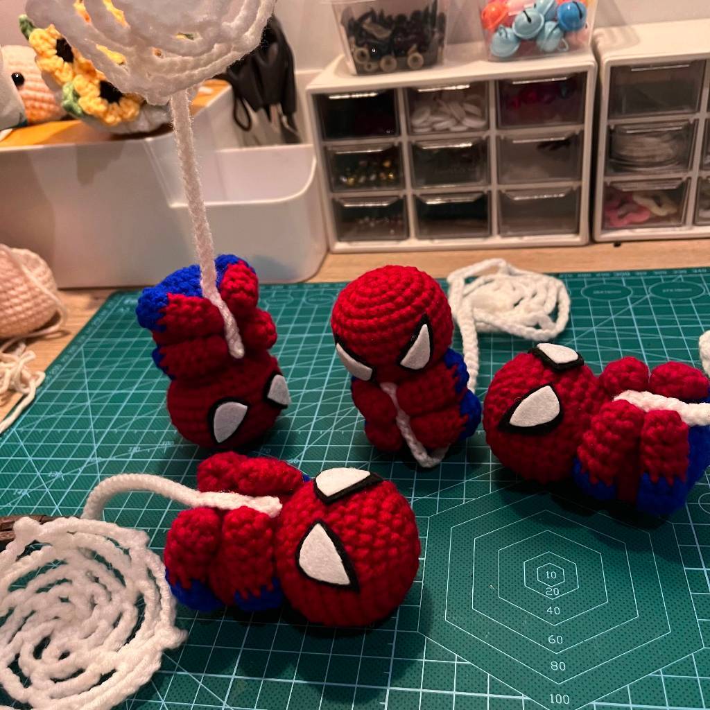 amigurumi spiderman | keychain spiderman | gantungan kunci spiderman