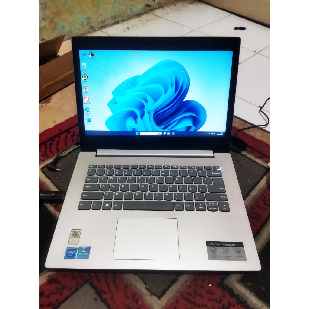 Laptop lenovo idepas 330 Intel celeron N4000. Ram 4gb ddr 4. Ssd 120gb
