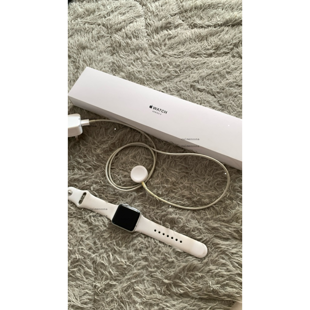 PRELOVED apple watch series 3