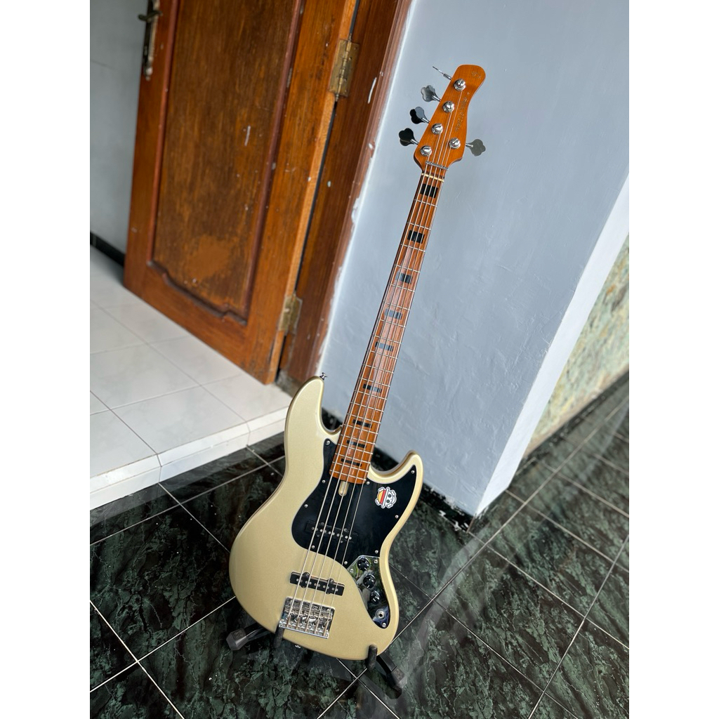 Jazz Bass Sire V5 Vintage Gold