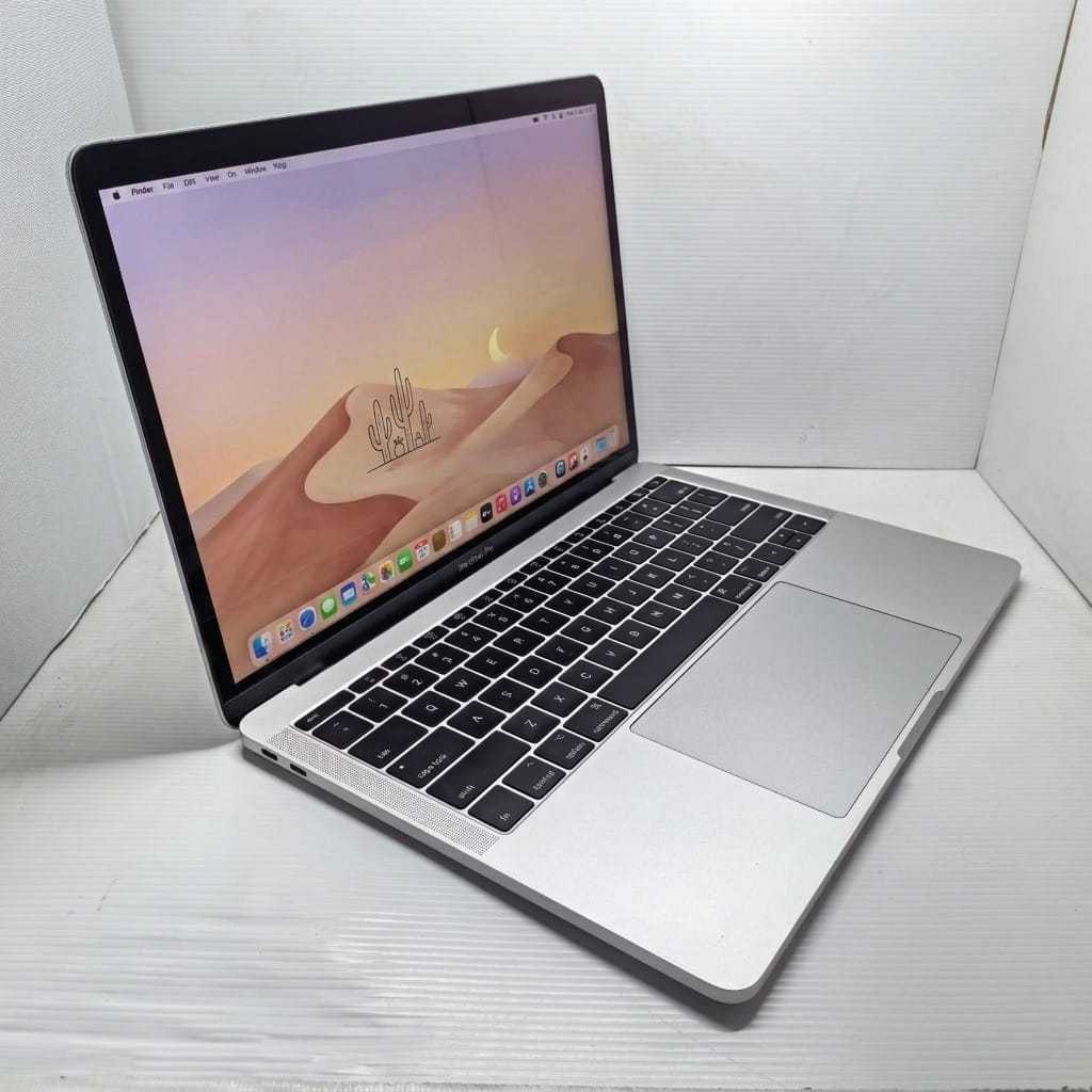 APPLE MACBOOK PRO 2017 CTO  I7 8/512 SILVER NO MINUS MULUS CC 20 DUAL BOOT FULL APLIKASI