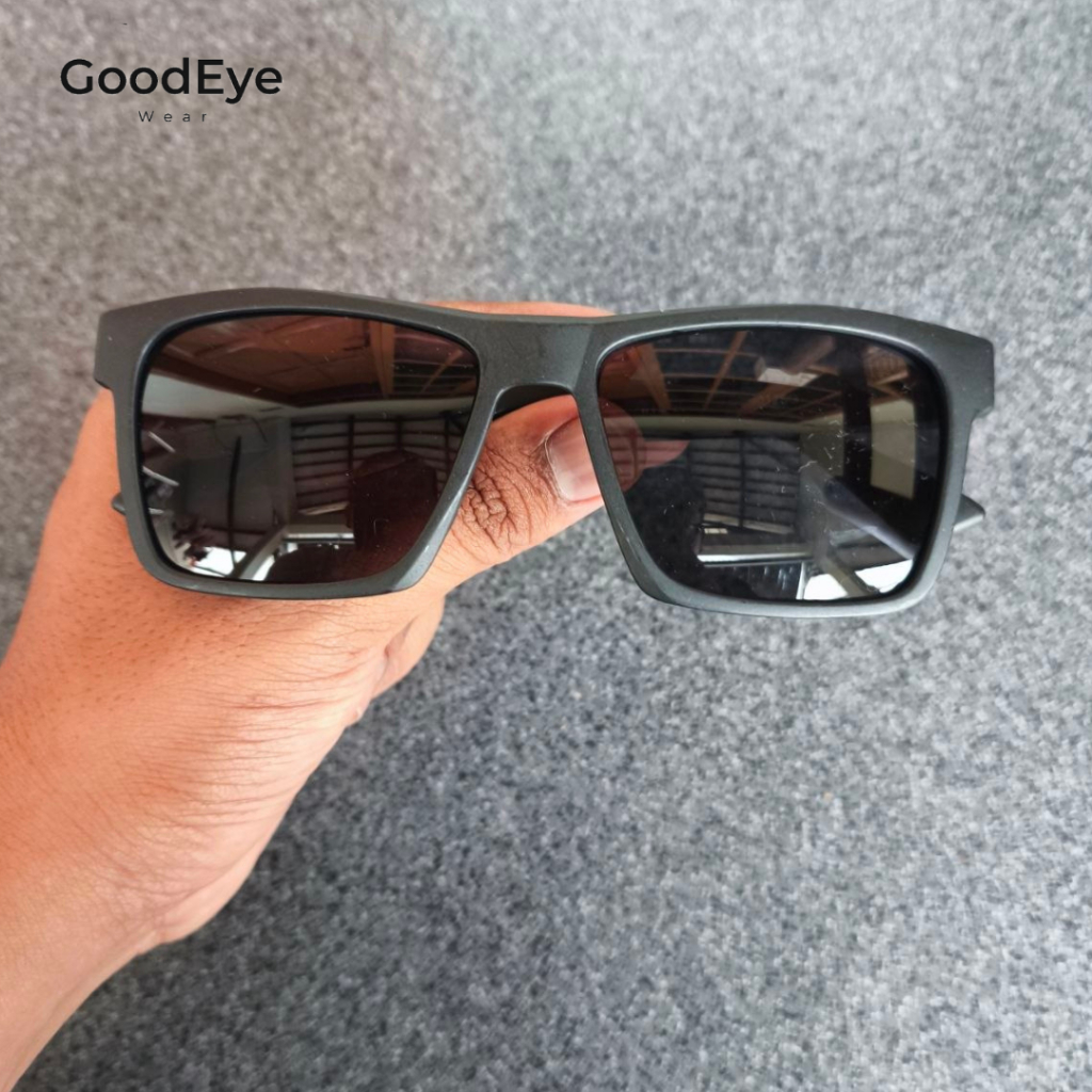 Kacamata Hitam Bold Sunglasses Pria Wanita Terbaru - R4012