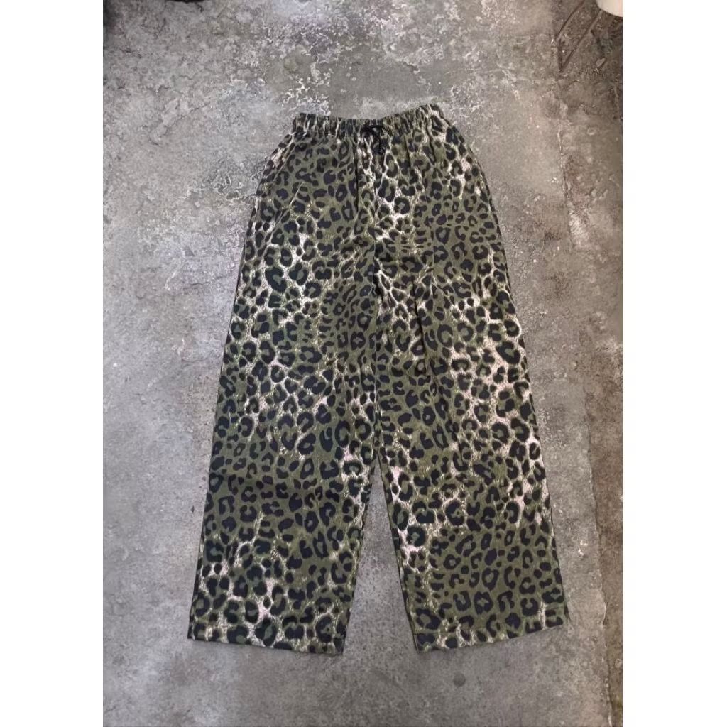 LONGPANTS BRAINSGLAND LEOPARD SECOND LIKENEW