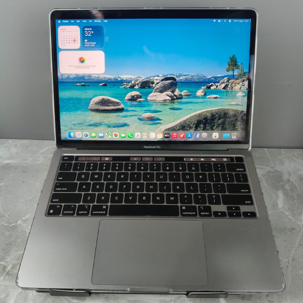 MacBook Pro A2338 2020 Touch Bar Apple M1 RAM 8GB SSD 512GB Layar 13.3 Inch Retina 2560x1600 Laptop 