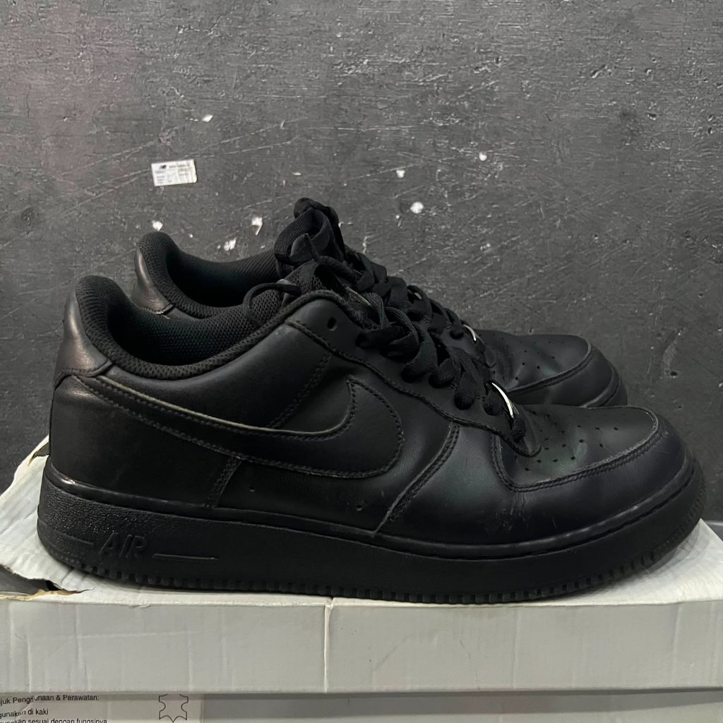 Hitam-Hitam_(AF 1 Black)