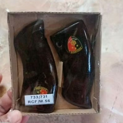 Gagang Kayu 733/731/M.56 Logo + Baut Rata