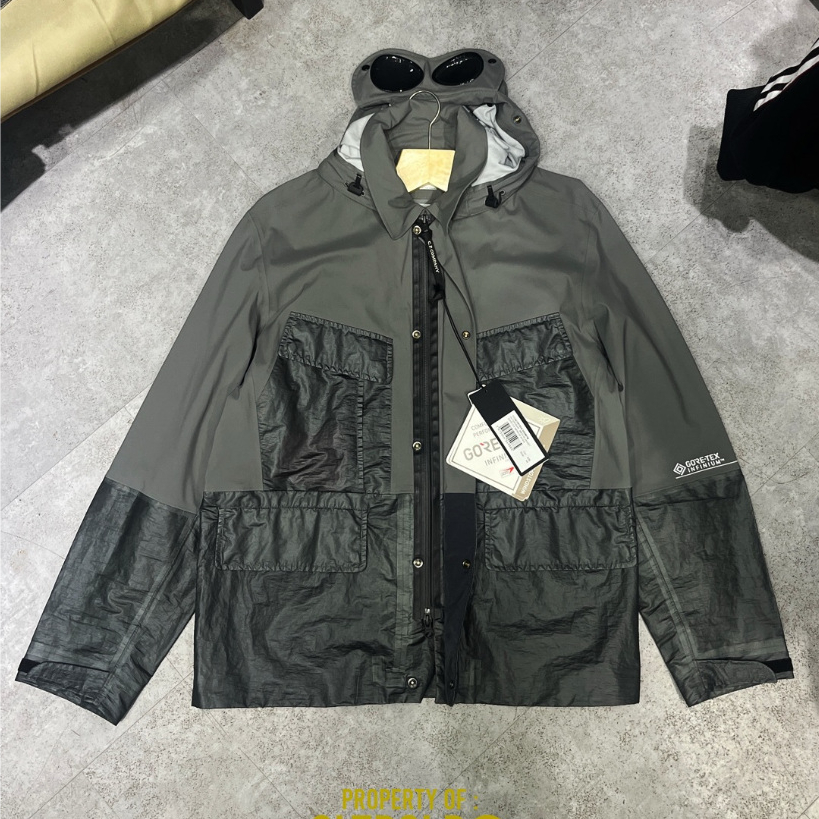 CP COMPANY GORETEX INFINIUM GOGGLE JACKET
