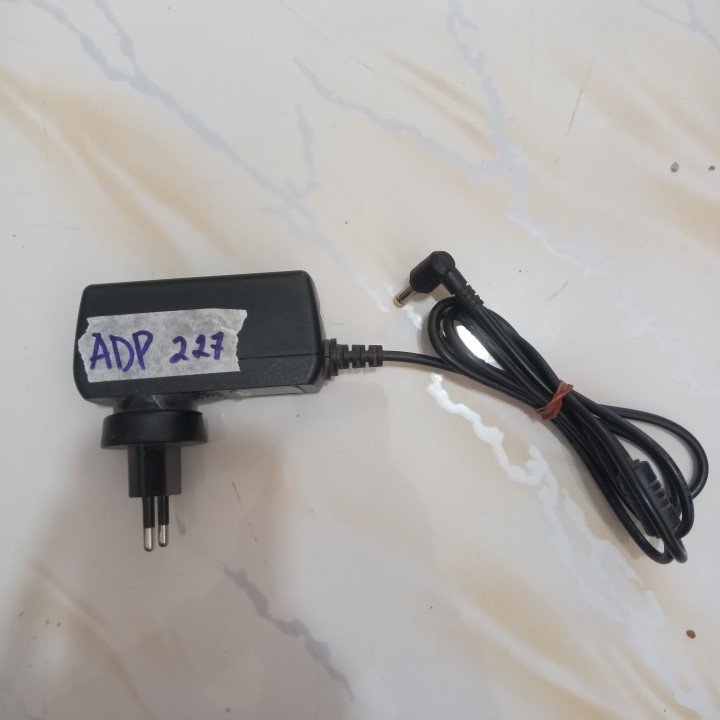 Charger Adaptor Original Acer Aspire One 753 722 725 756 D257 D260 D270 521 522 532H 533 E100 Chrome