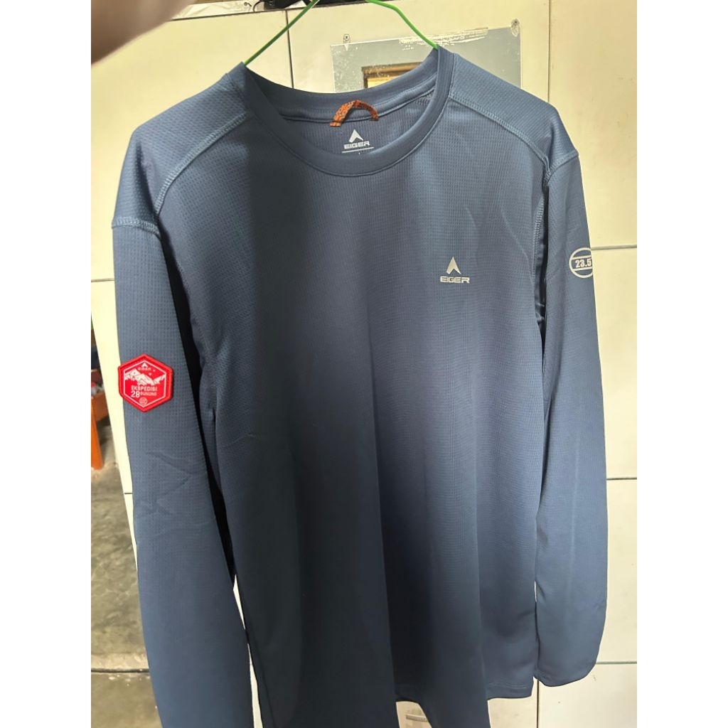 Baselayer Eiger 28 Gunung Tech Tees Blue Size L - New
