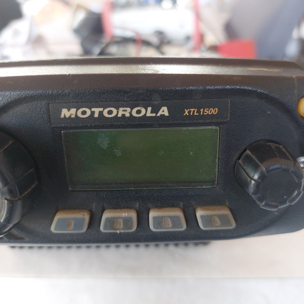MOTOROLA XTL 1500 Frekuensi 800MHZ Rig Motorola Xtl1500 Trunking Analog Digital Mulus Seperti Baru