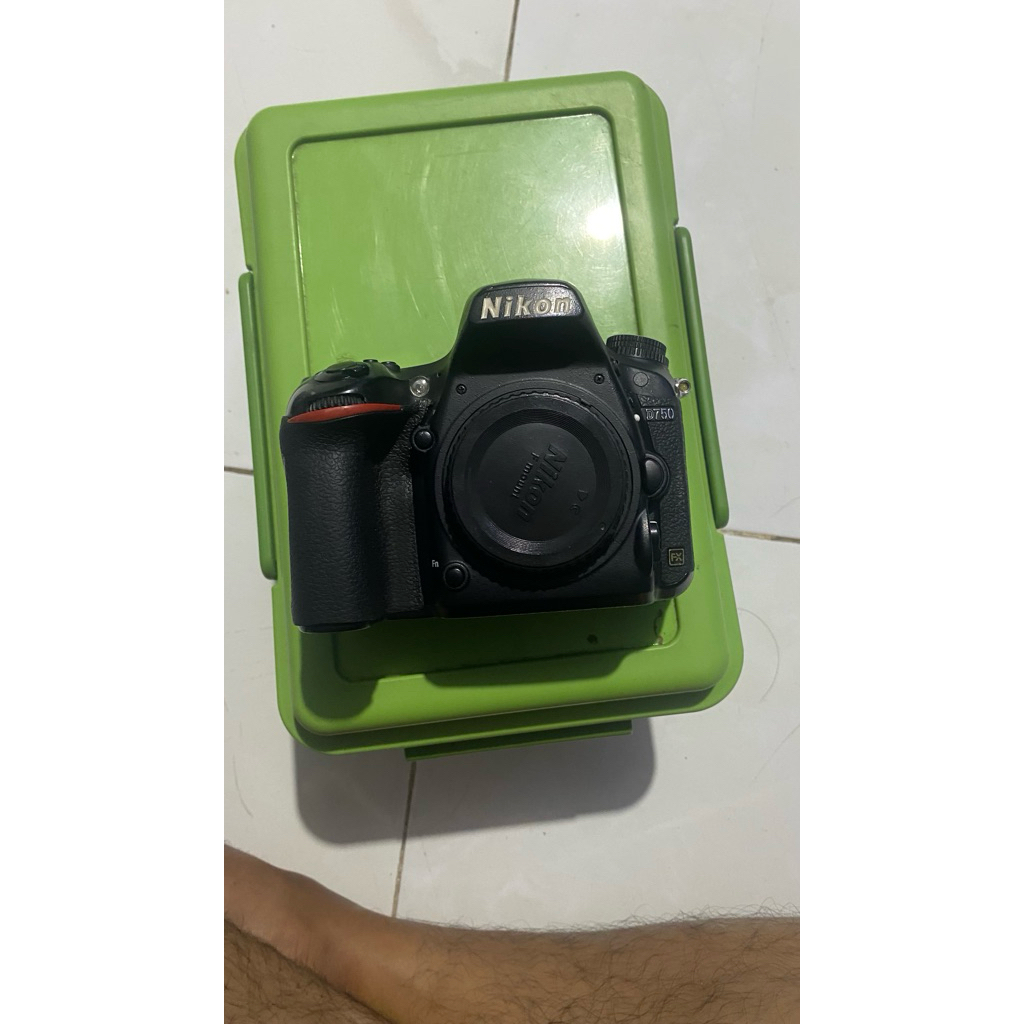 Nikon D750 body only