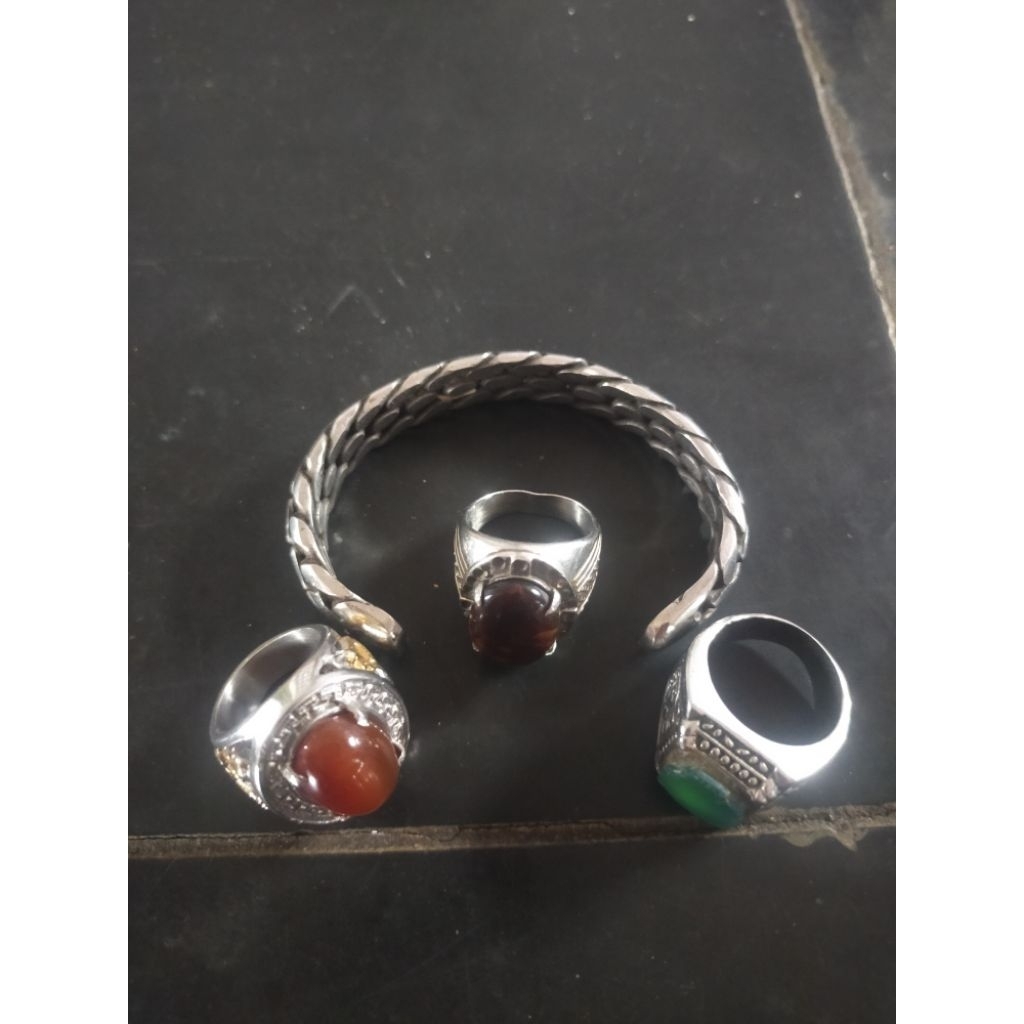 koin kuno batu akik dan gelang antik