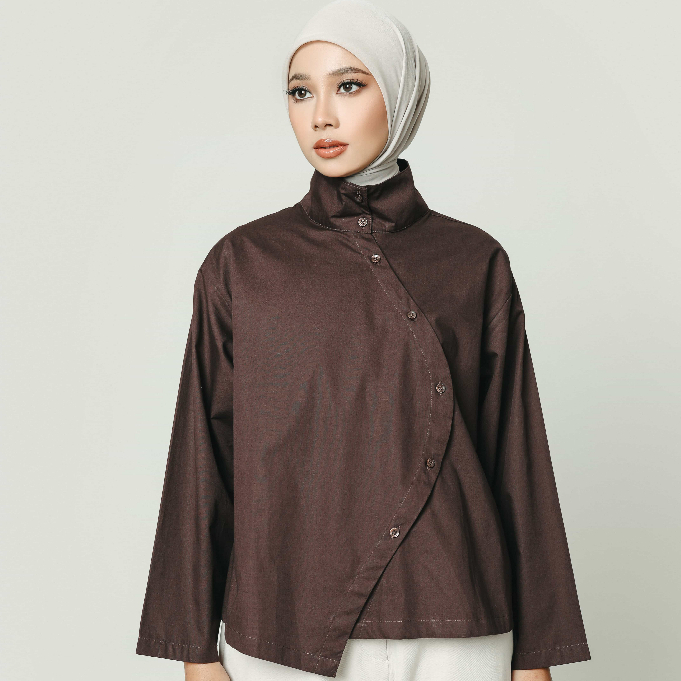 Mayoutfit x Sindy Mutmaina Linea Shirt | Blus Wanita Cheongsam Modern High Collar Funnel Neck