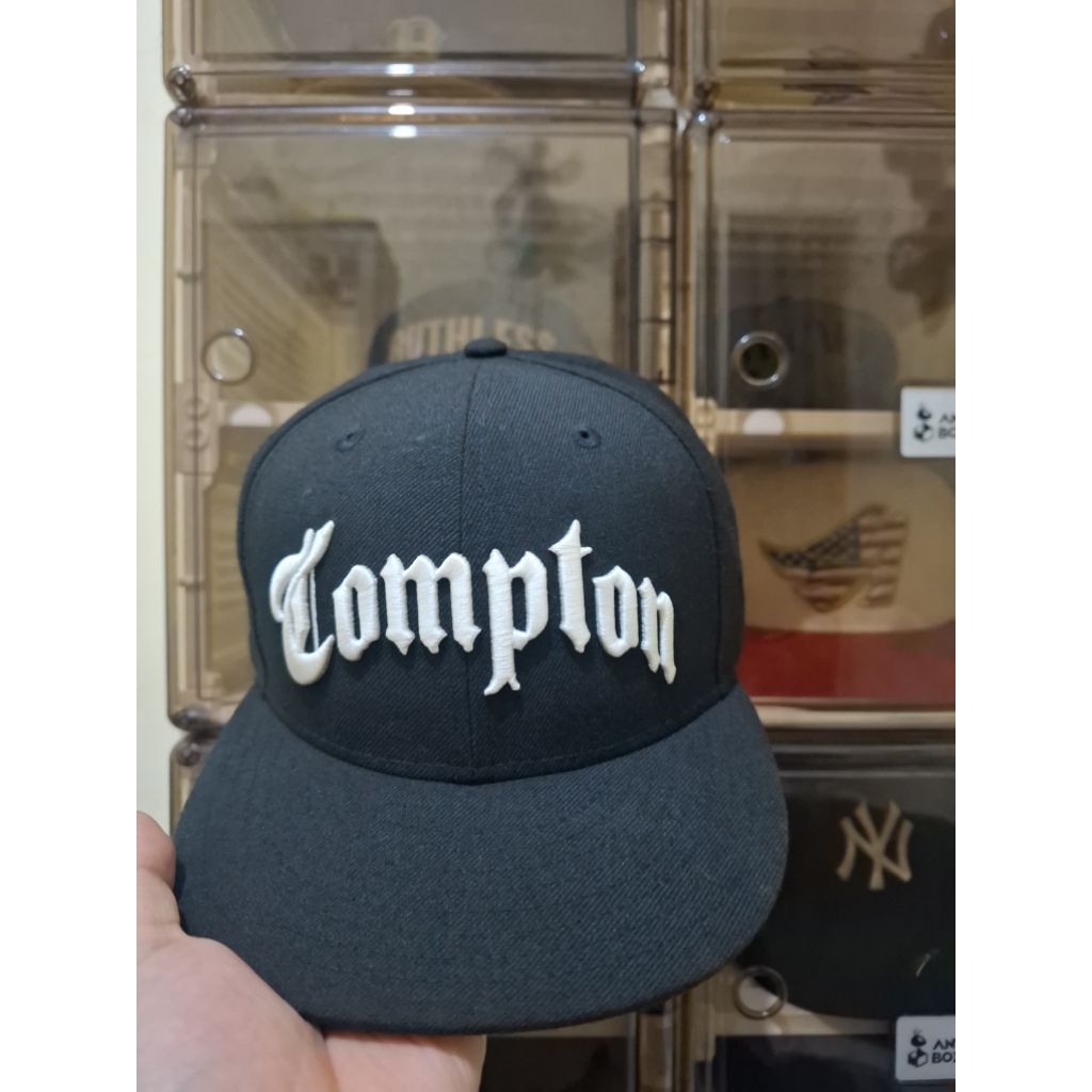 NEW ERRA COMPTON