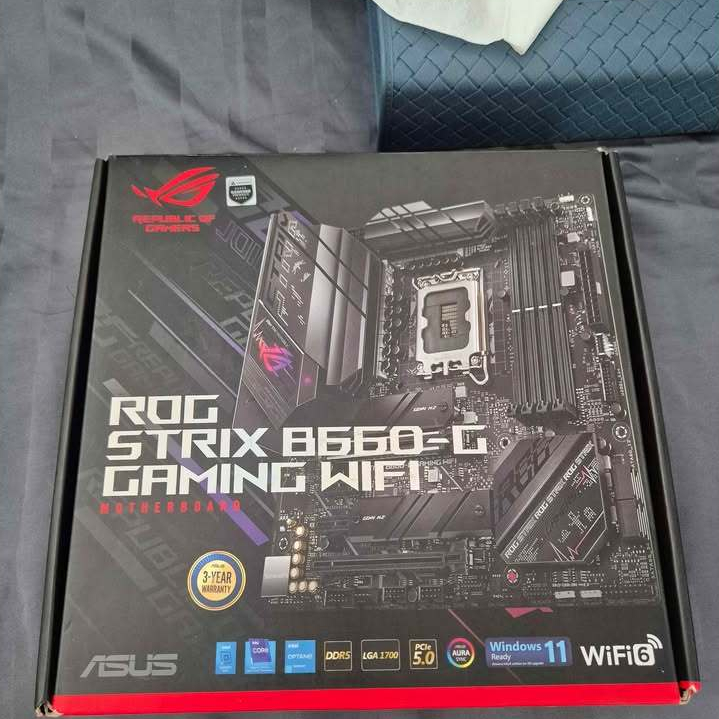 Mobo Asus Rog B660 G ddr5