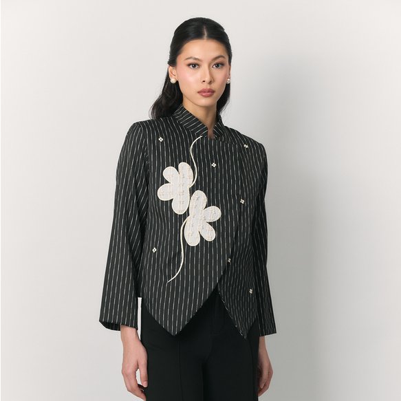 STUDIO TUI - AKSATA JANGGAN IN BLACK