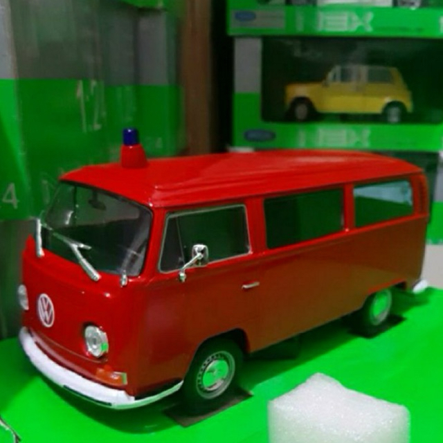 Diecast Welly Skala 1:24 Volkswagen Bus T2 1972 Baru Bukan Bekas Komplit
