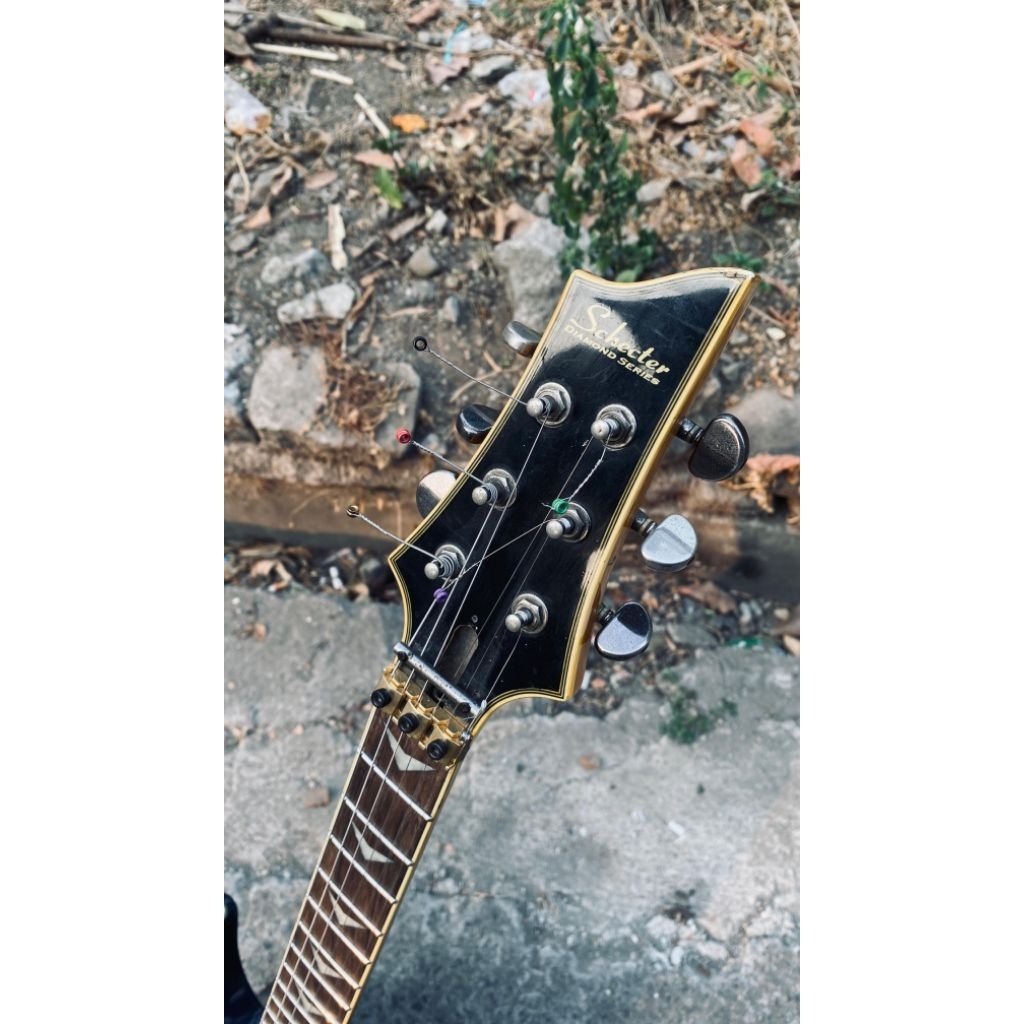 Gitar Shecter Diamond Series Kondisi Mulus