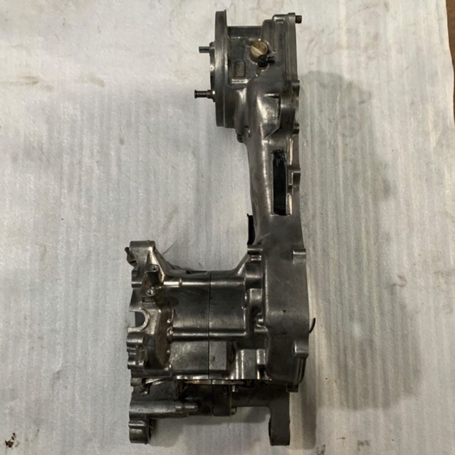 Krengkes Crankcase Kalter Set Kanan Kiri Yamaha Xeon Karbu Kode 44D Original Copotan