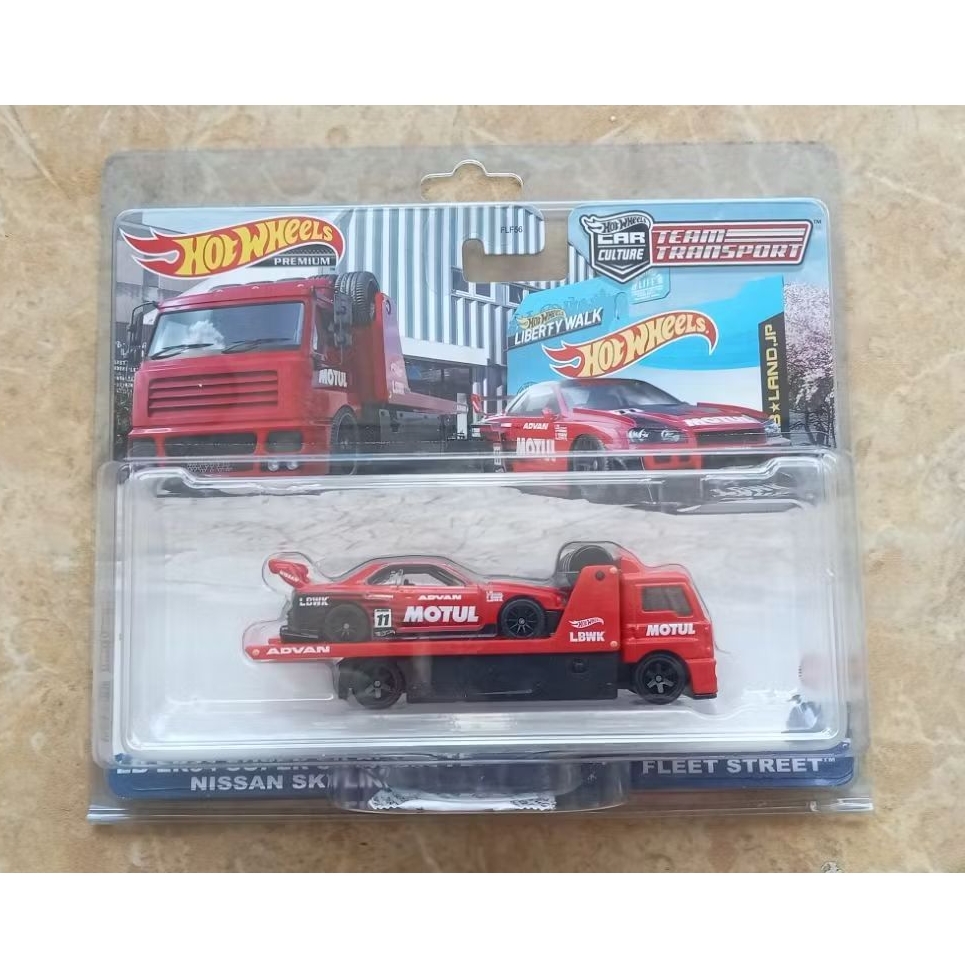 Hotwheels Team Transport Motul Nissan Skyline R34 LBWK