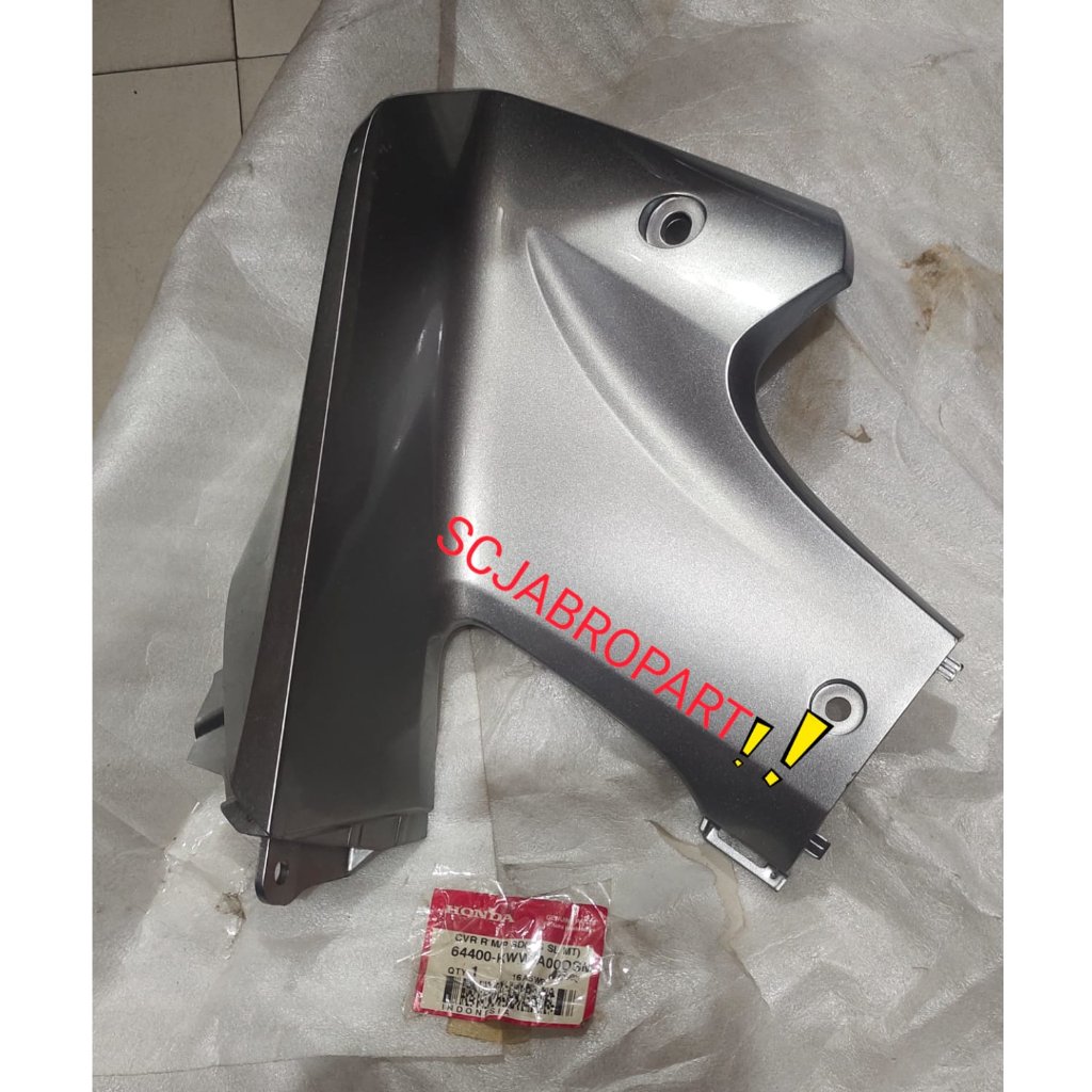 64400 KWW.....(D) COVER R M/P SD HONDA Revo 110 / Ab...Asolute Revo / Revo 110 DX...ORI AHM
