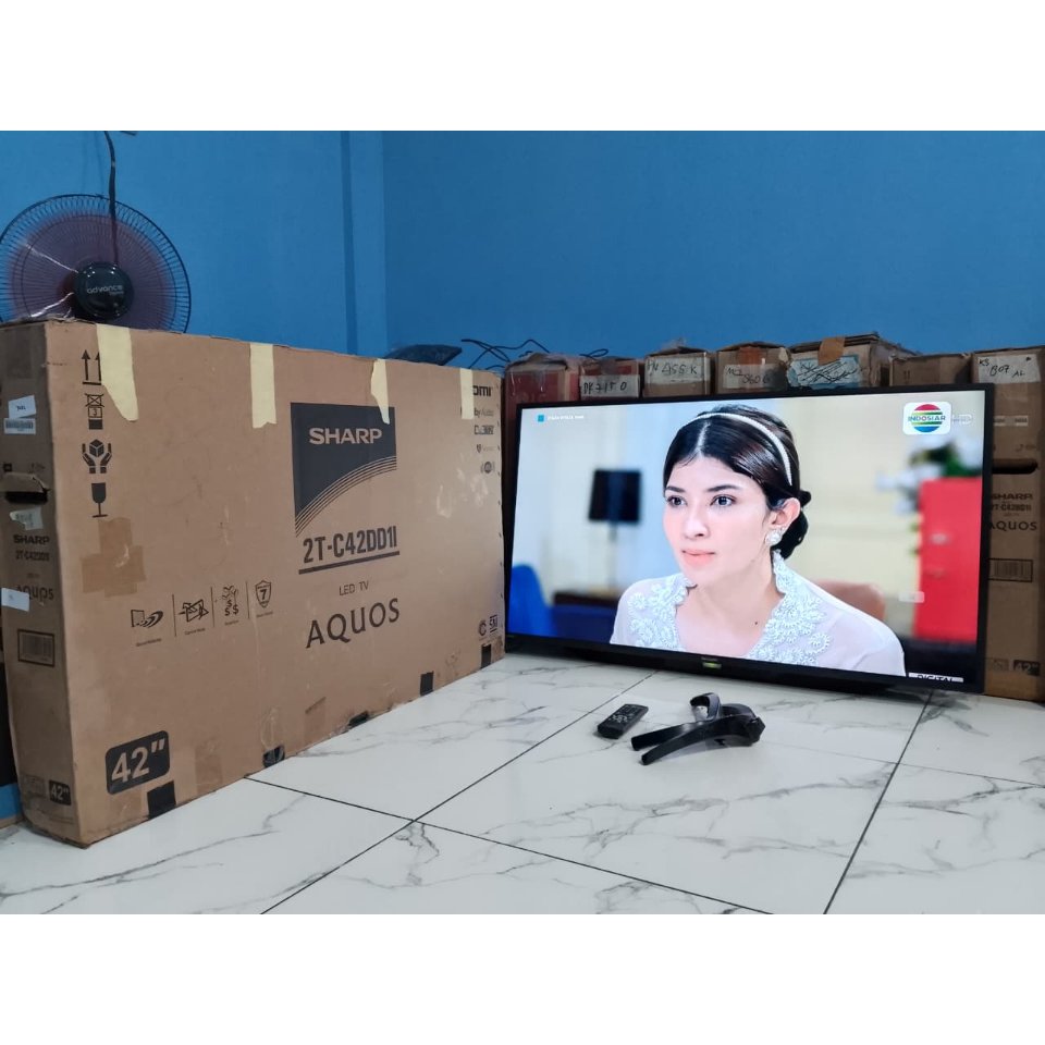 SHARP DIGITAL TV LED 42 INC SIAP PAKAI TANPA STB MASIH ORISINIL (79L)