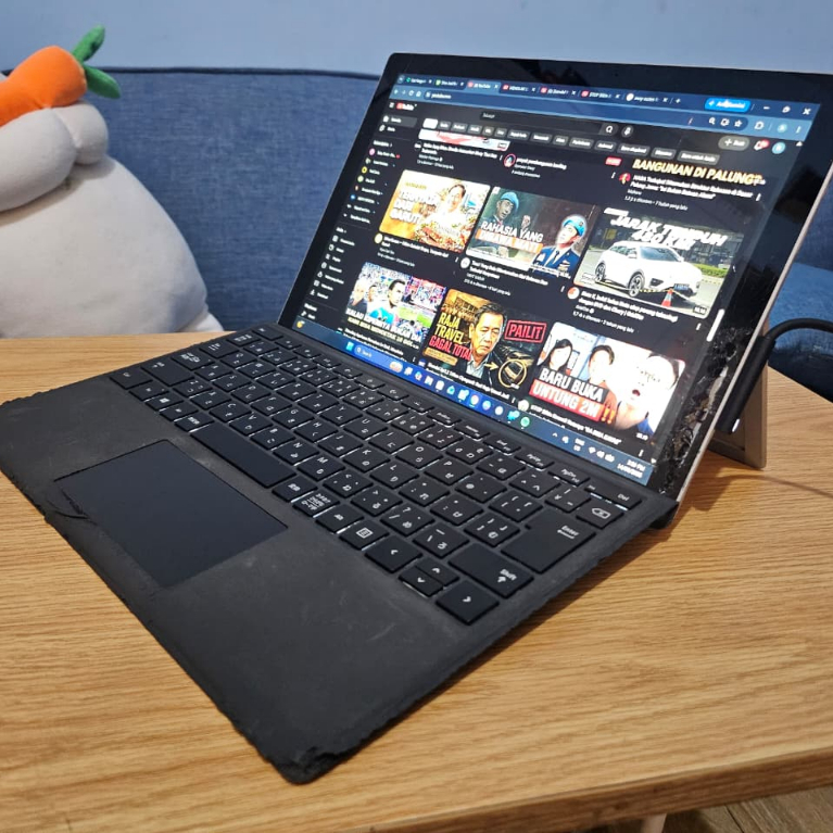 Microsoft Surface Pro 7 Core i5-1035G4 With Original Keyboard