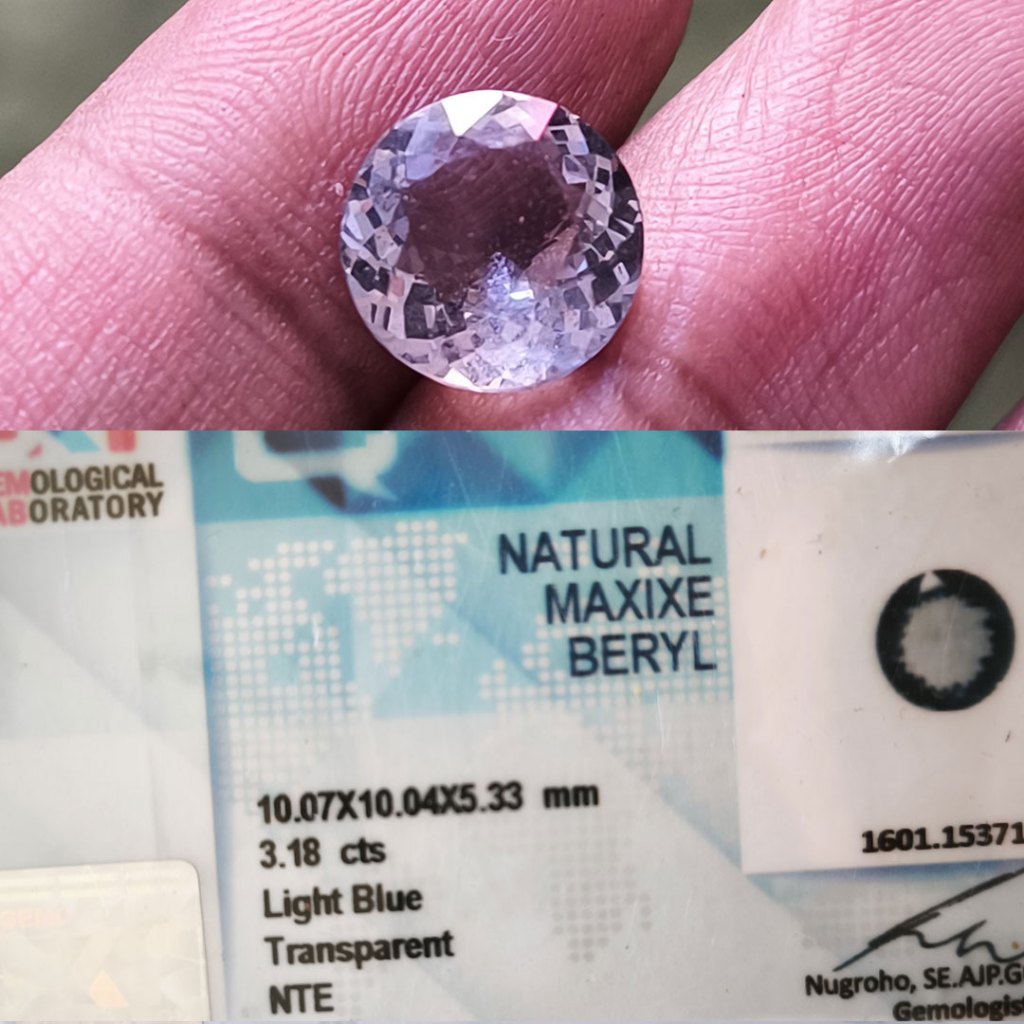 NATURAL MAXIXE BERYL 3ct memo sky