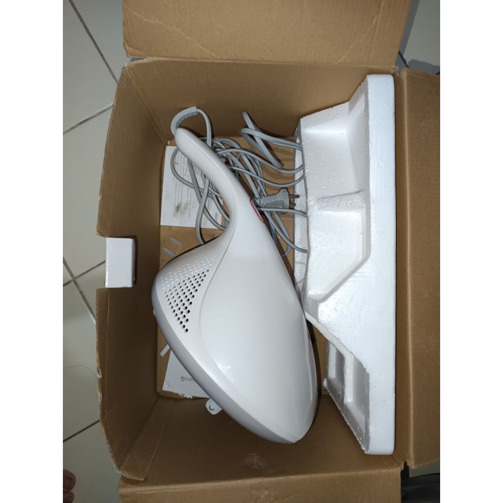 preloved Deerma CM800 white vacuum cleaner