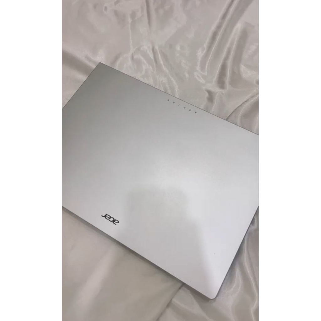 ACER Laptop Aspire Lite AL14-31P Second (Khusus wilayah cilegon dan sekitarnya)