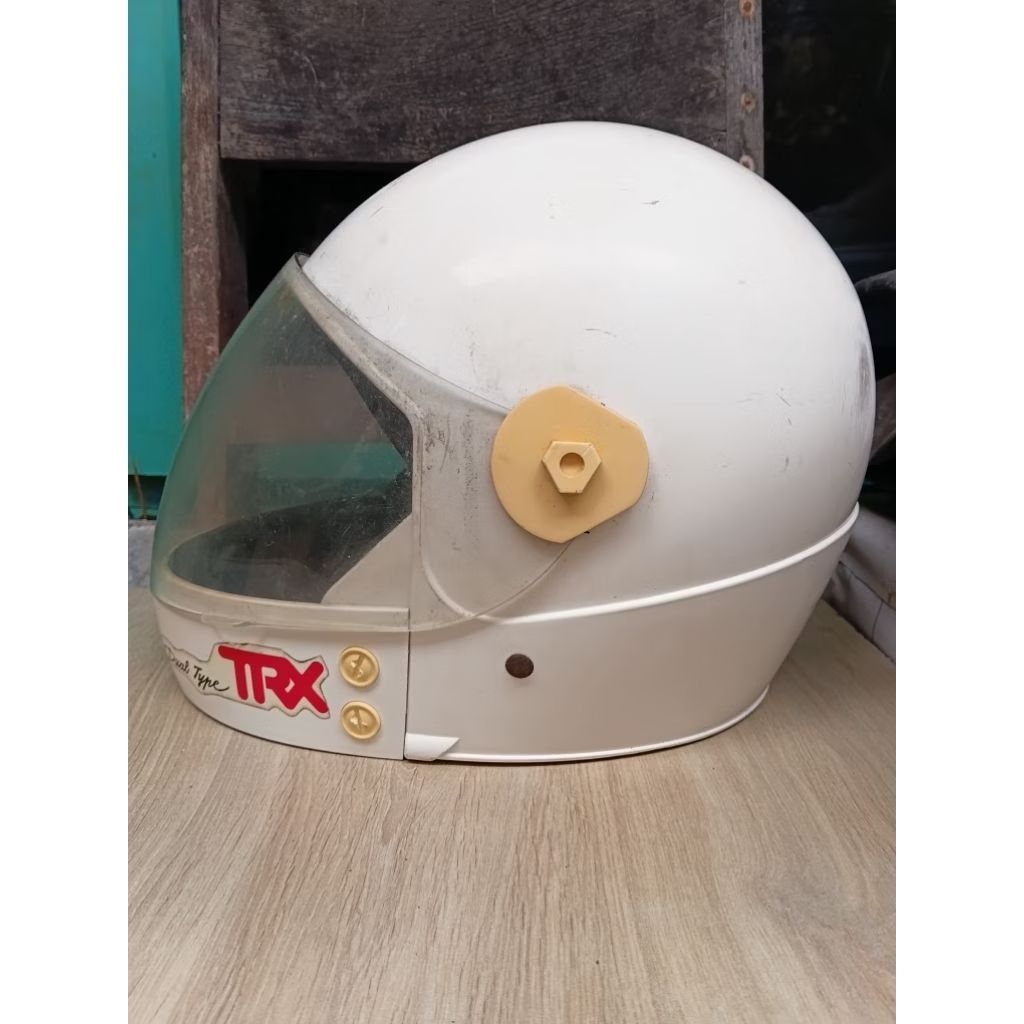 Helm TRX jadul/helm TRX bekas