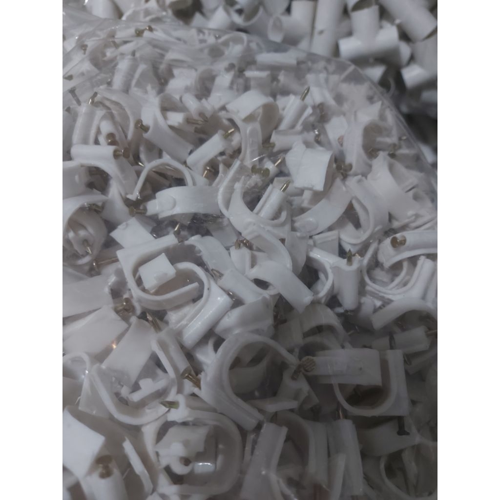 klem pipa listrik 17mm 5/8 putih paku harga per bungkus kecil